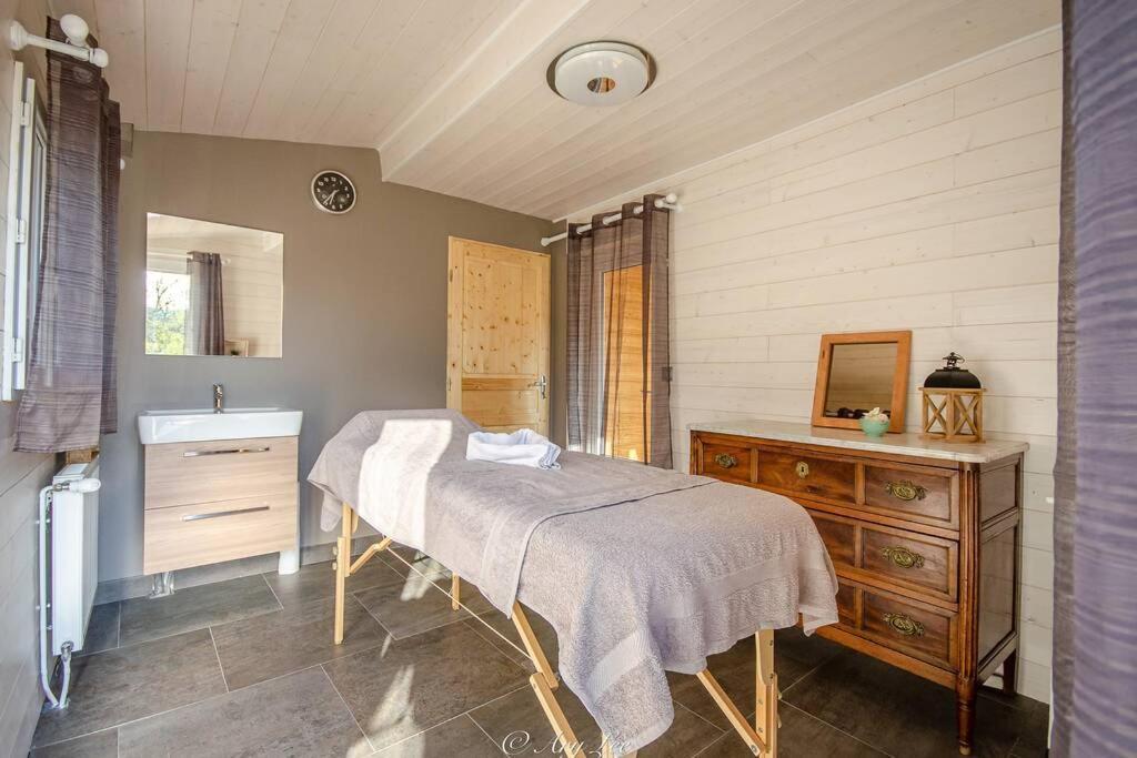 Gite Du Mont Plaisir Villa Chouvigny Eksteriør bilde