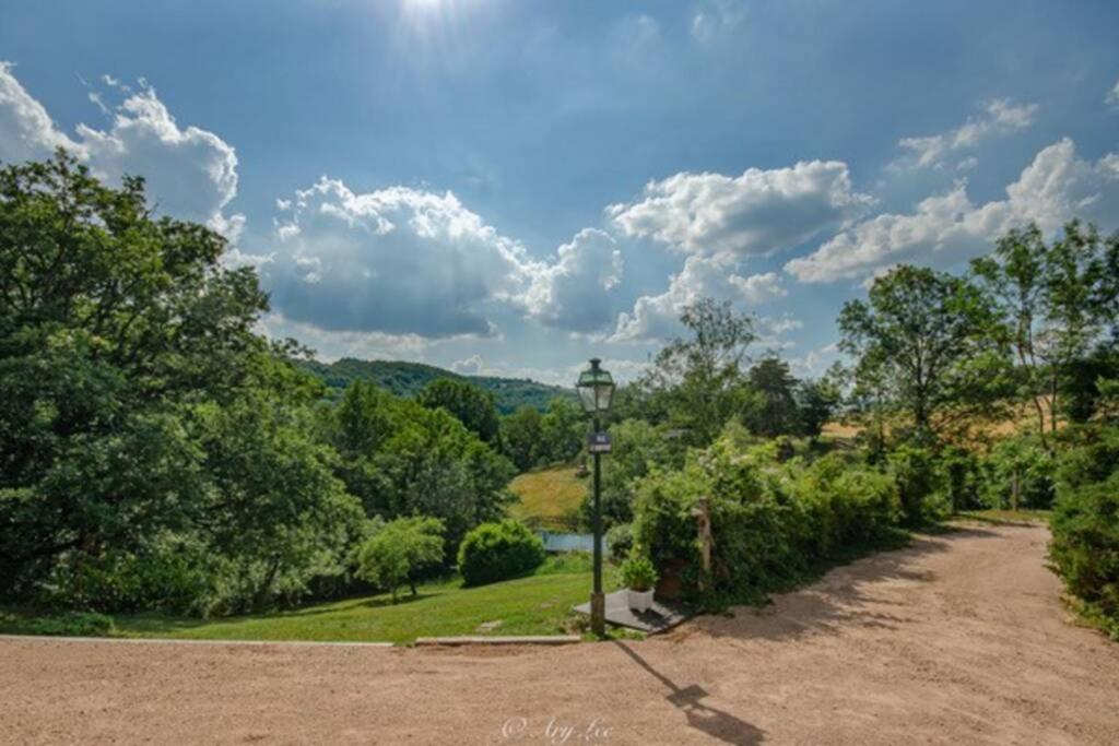 Gite Du Mont Plaisir Villa Chouvigny Eksteriør bilde